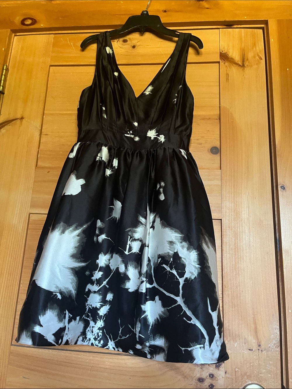Black & White Floral V-Neck Mini Dress